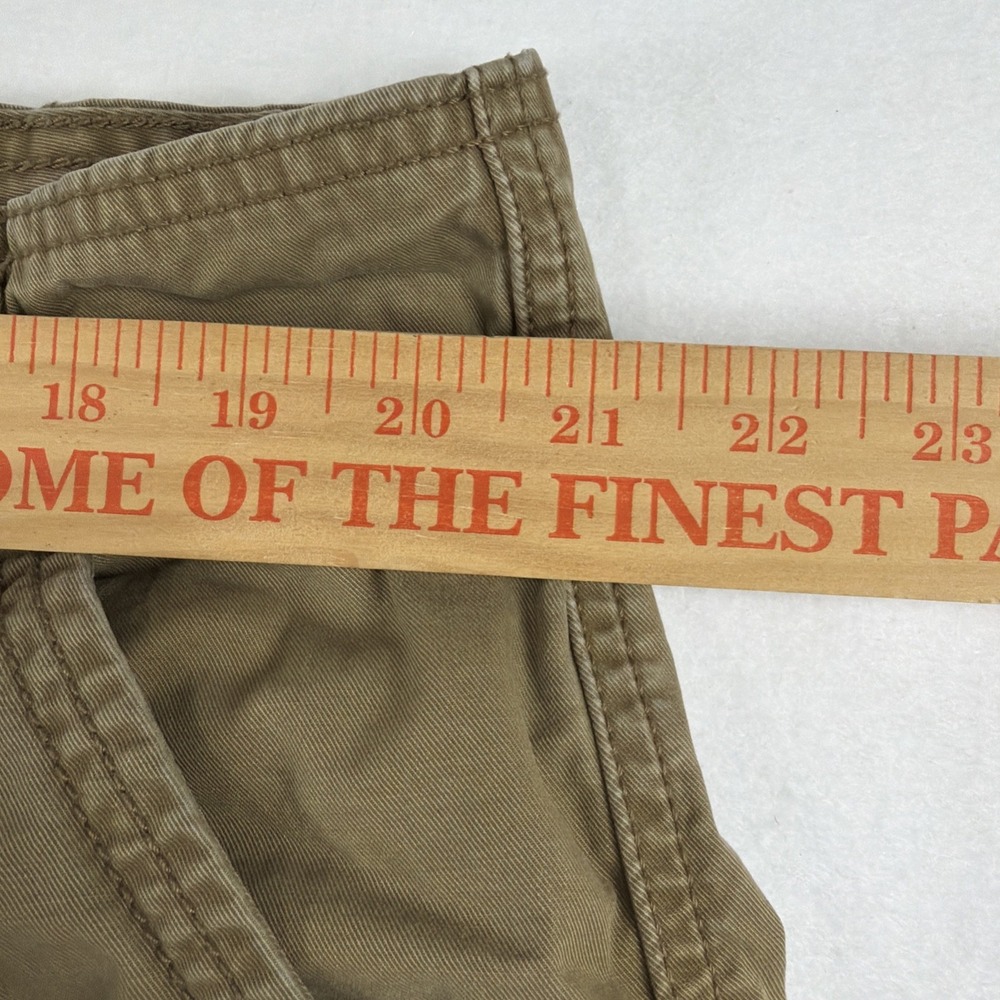 Levi's Men's Size 42 Dark Khaki Cargo Shorts Camping, Exploring, Hiking, Casual - Picture 7 of 16
